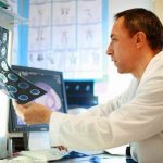 How does a lacunar cyst of the brain form?