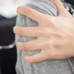 The left side of the body goes numb: causes, symptoms