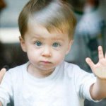 первые признаки аутизма у детей