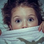 Ученые выяснили, почему от испуга человек вздрагивает.